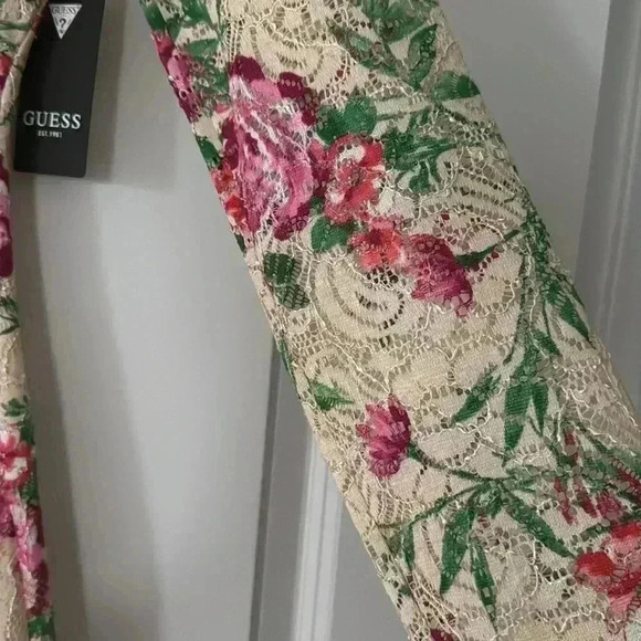 NWT. Guess Women's Lace Bodycon Dress. Size 6. Floral, lace see through … - Picture 7 of 8
